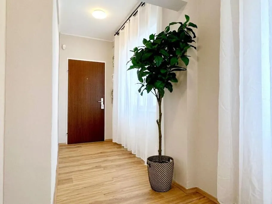 Next To Shopping Street I 5 Minutes To Inner City Vienna Apartment
